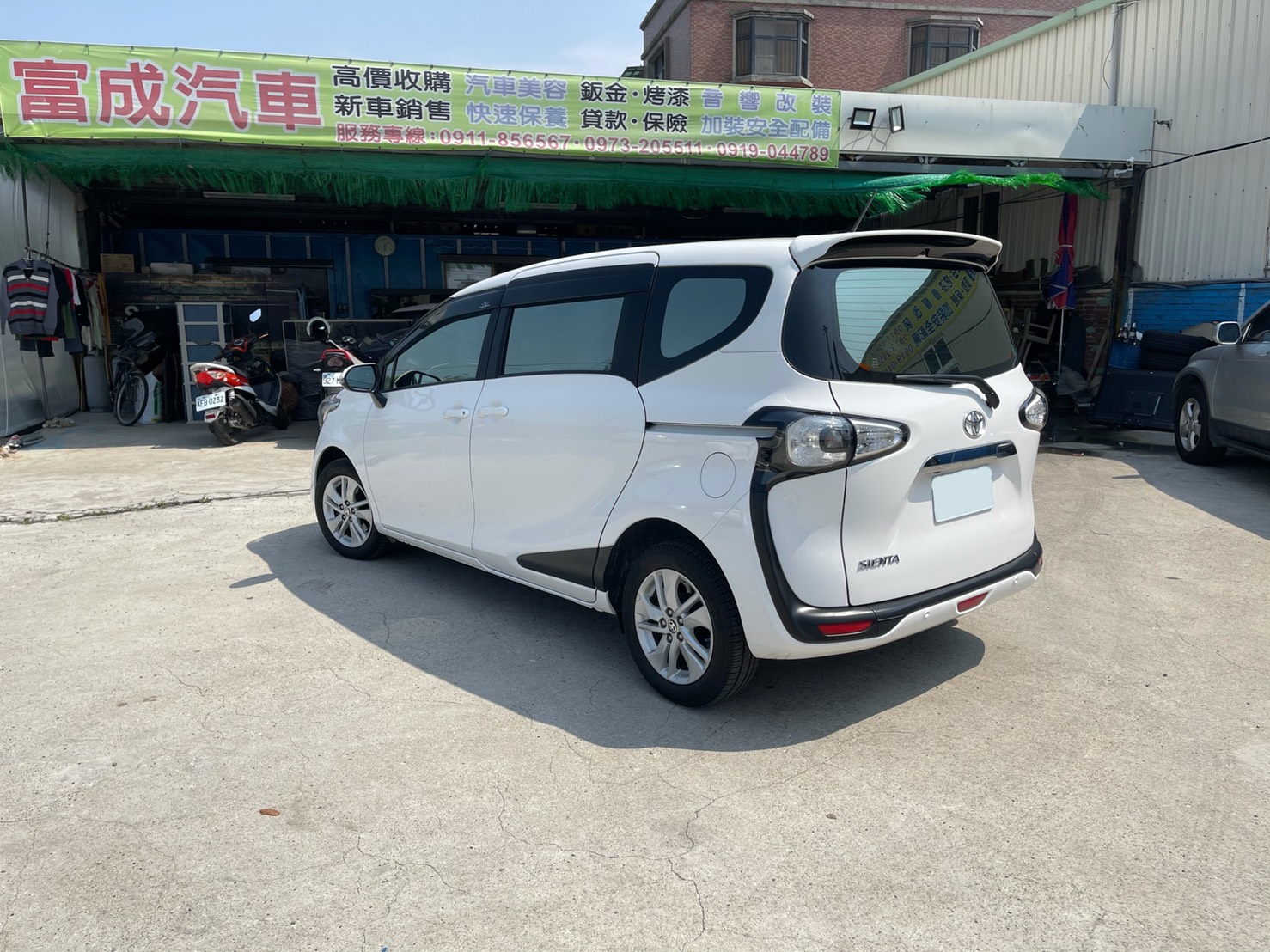 2017年 TOYOTA Sienta  7人座豪華版 是1.8的不是1.5  第1張相片