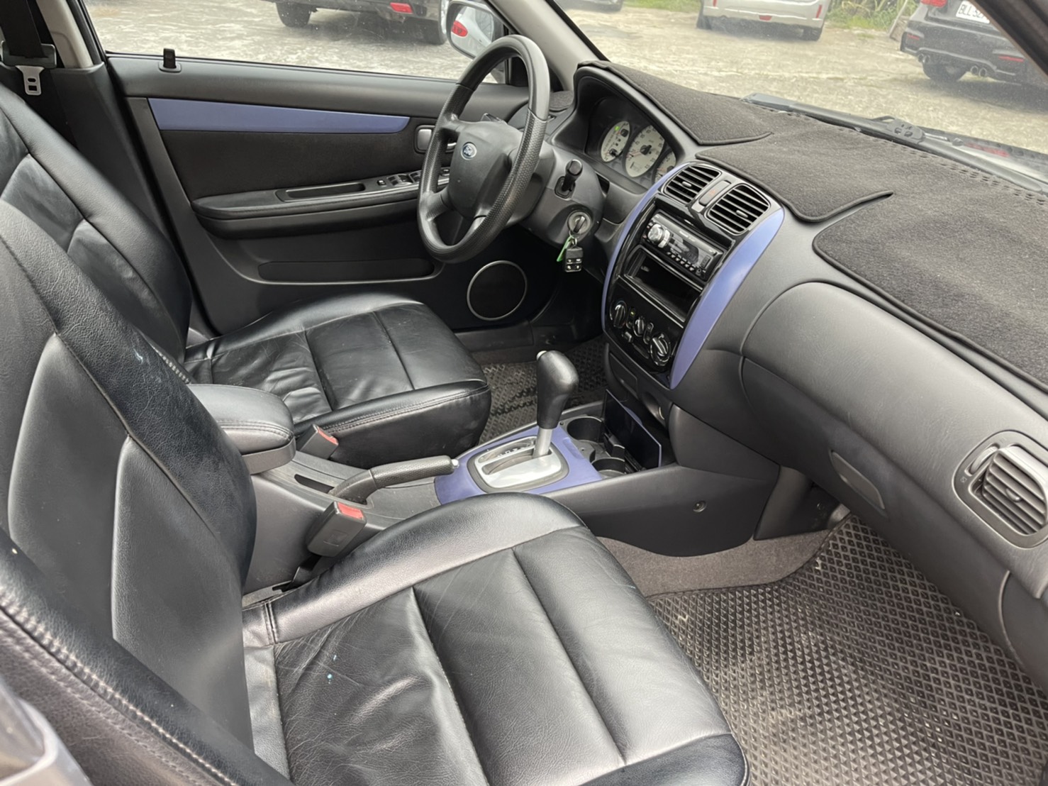 FORD Tierra LS 1.6 2006年  第3張相片