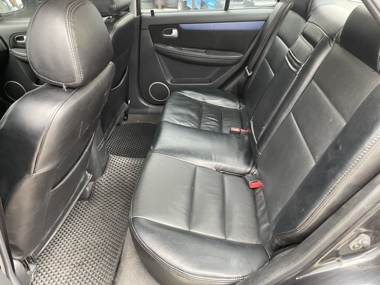 FORD Tierra LS 1.6 2006年  第4張相片