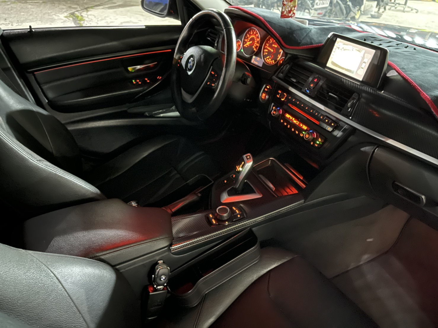 BMW 328i (F30) 2014年  第5張相片