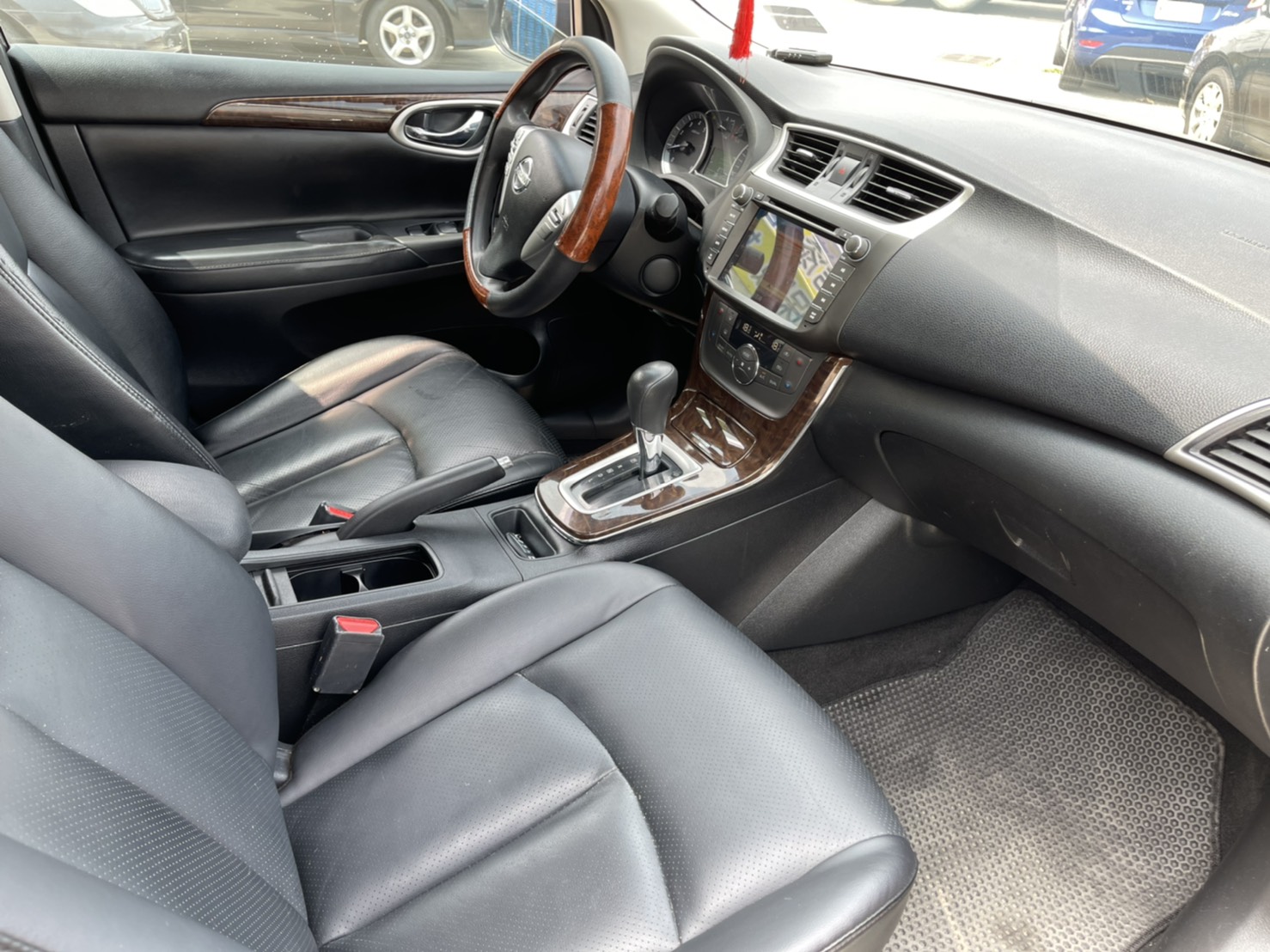 Nissan Super Sentra 1.8 豪華版 2016年  第3張相片