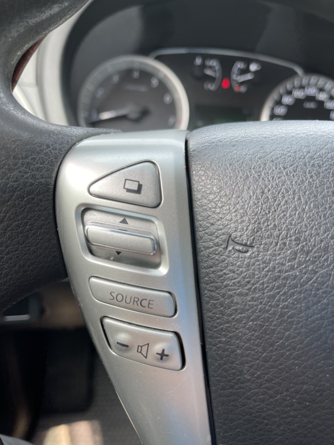 Nissan Super Sentra 1.8 豪華版 2016年  第7張相片