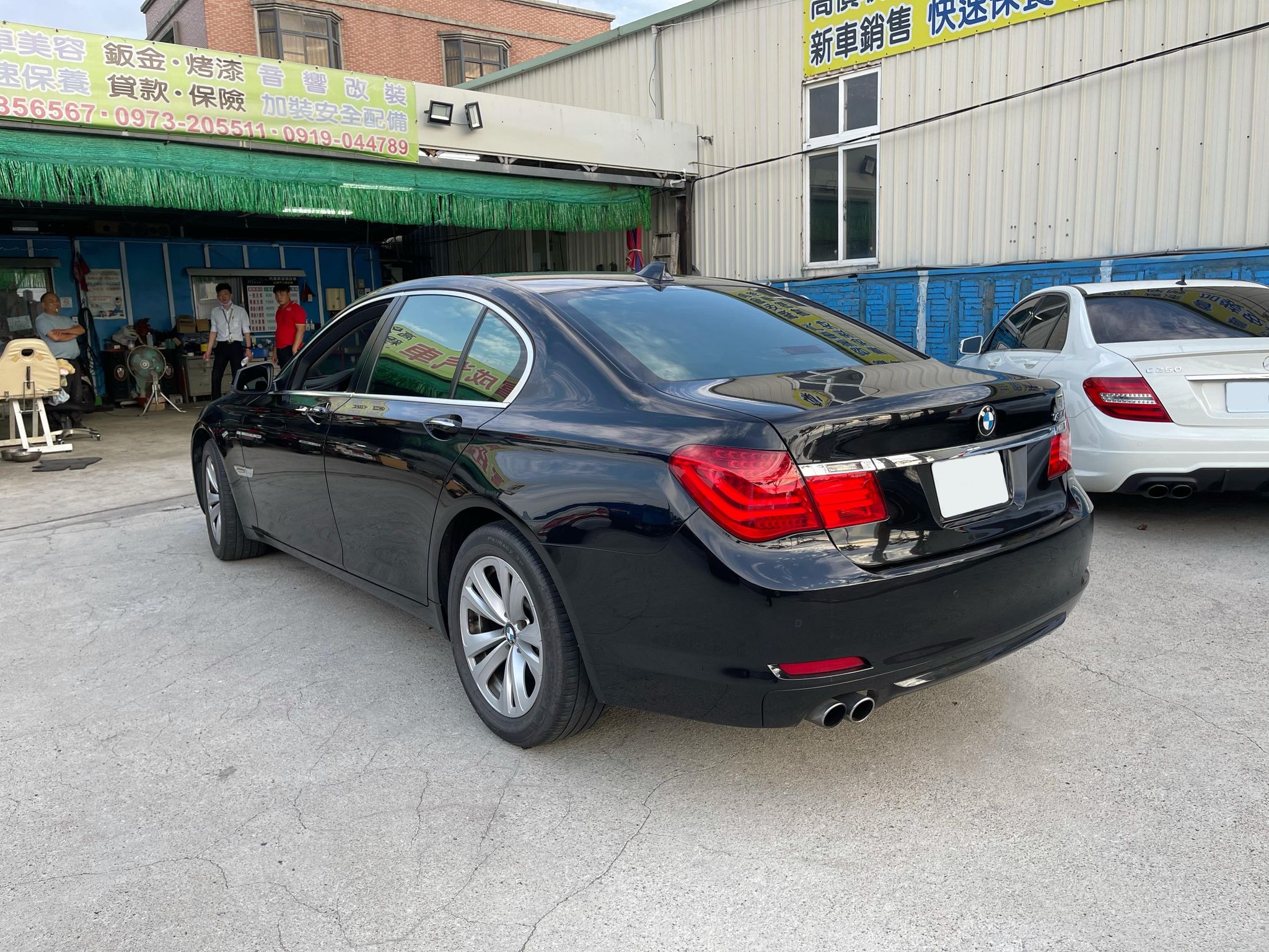 BMW 730i (F01) 2011年  第1張相片