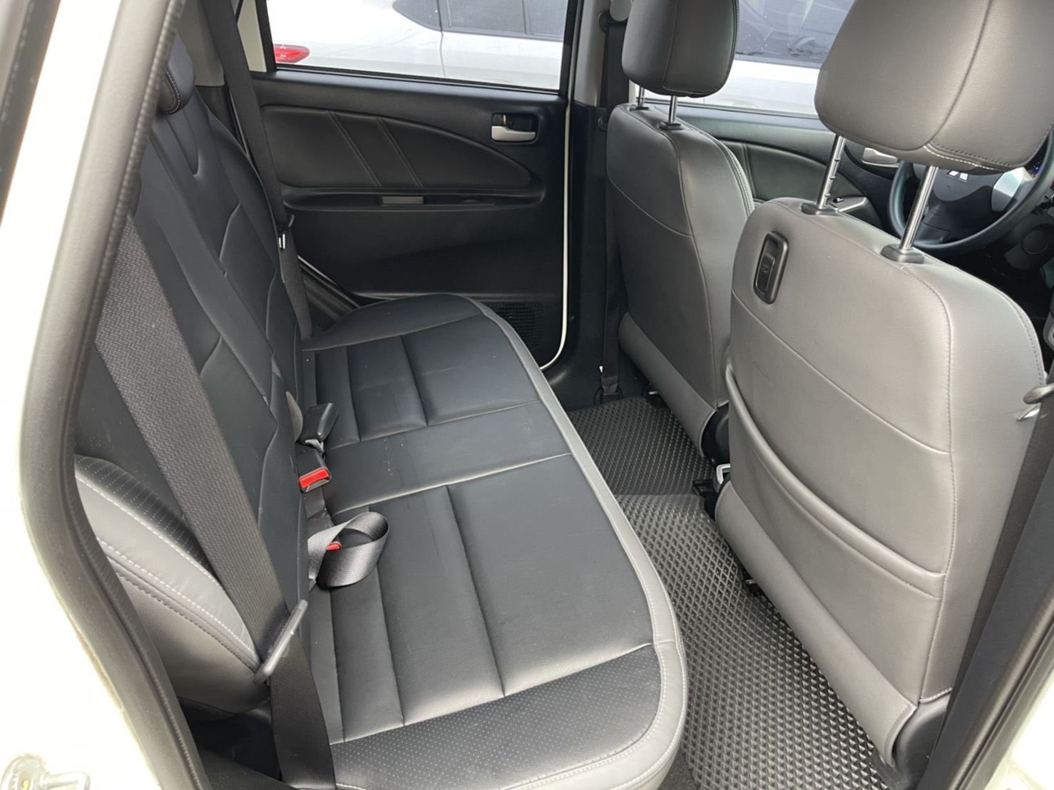 三菱MITSUBISHI Colt Plus 1.5 旗艦型 IKEY免持鑰匙 2013年  第4張相片