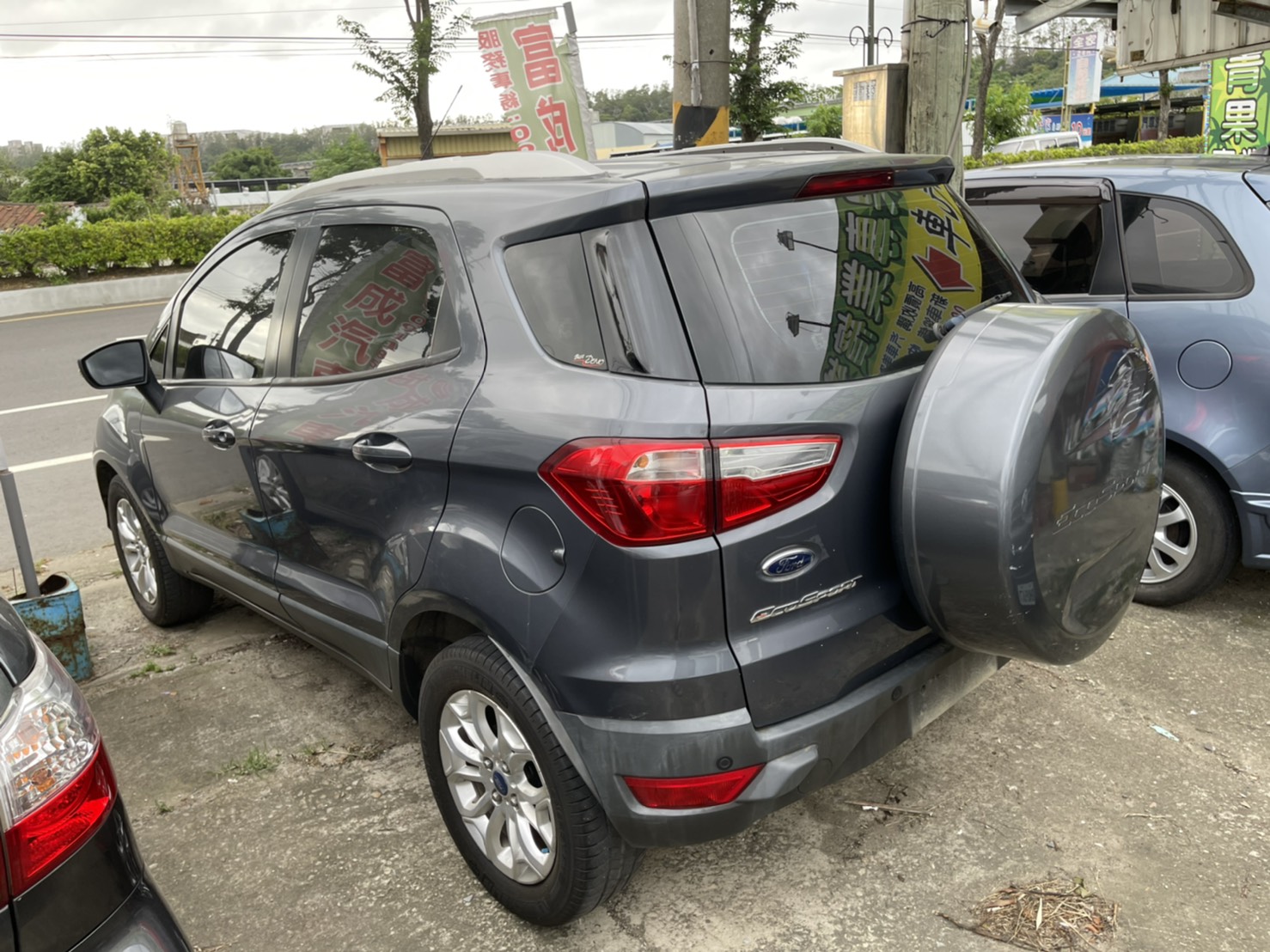 可多貸20多萬紓困金 2014年福特Ford EcoSport 1.5，價格便宜、配備又超級多的小休旅  第5張相片