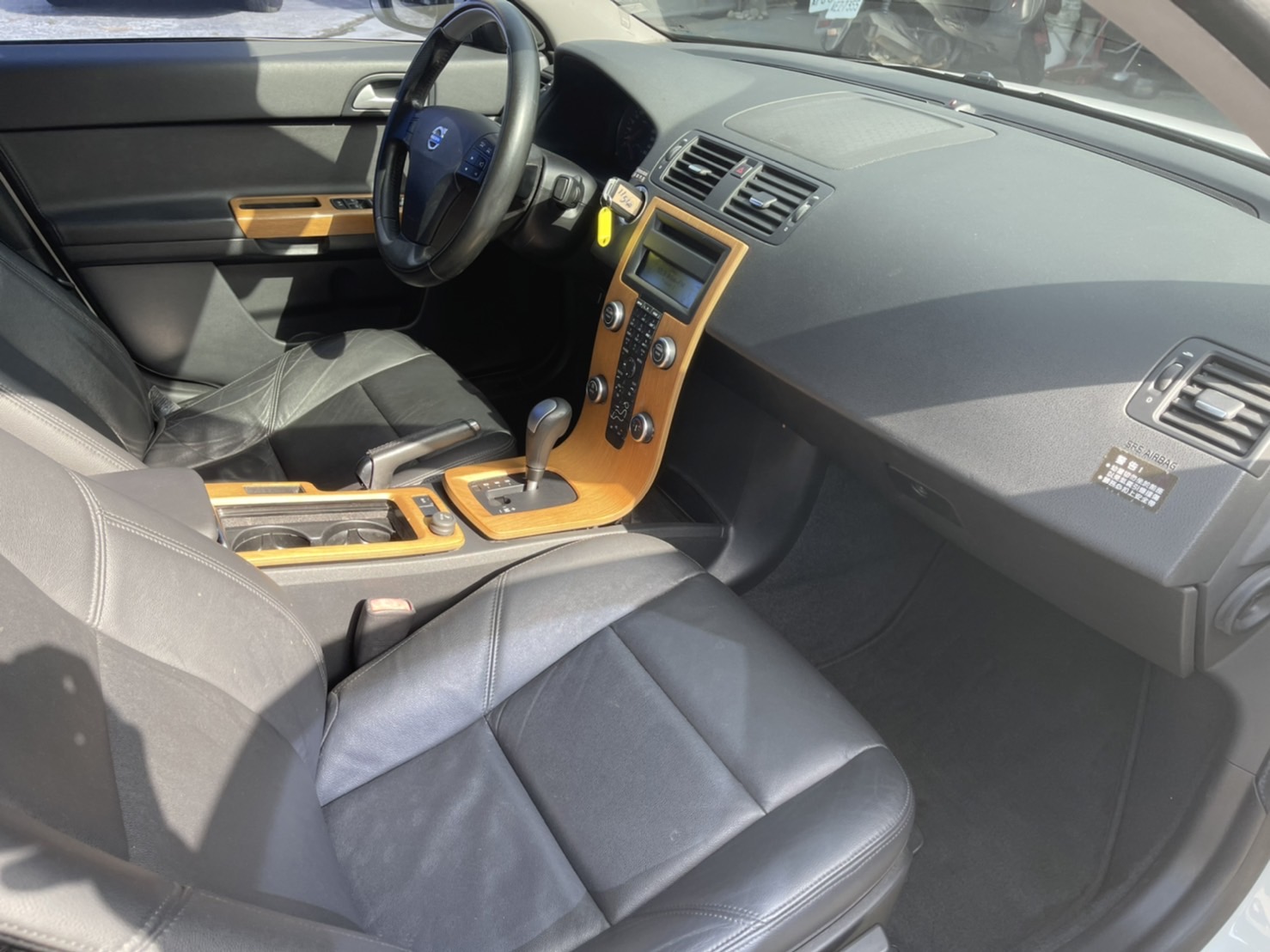2011年 VOLVO富豪 S40 2.0 便宜高級車 安全配備超級多  第4張相片
