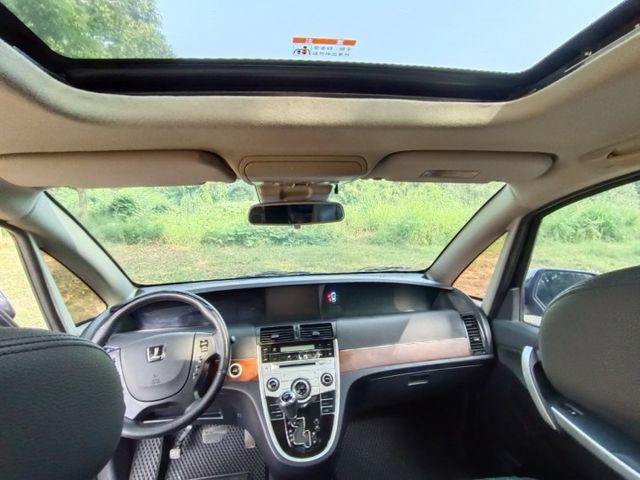 2013M7豪華版/I-KEY/倒車影像/電動側滑門/來店賞車指定SUM賞車網尚治服務，購車即送MIO行車紀錄器  第16張相片