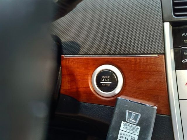 2013M7豪華版/I-KEY/倒車影像/電動側滑門/來店賞車指定SUM賞車網尚治服務，購車即送MIO行車紀錄器  第18張相片