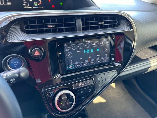 2019 PRIUS C 1.5/油電小車/省油/盲點/i-KEY/來店指定SUM賞車網尚治服務，購車即送MIO行車紀錄  第12張相片
