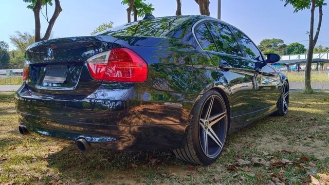 BMW 335i/雙增壓引擎/I-KEY/天窗/雙前電動座椅/左右恆溫空調  第5張相片