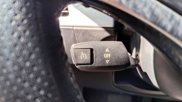 BMW 335i/雙增壓引擎/I-KEY/天窗/雙前電動座椅/左右恆溫空調  第16張相片