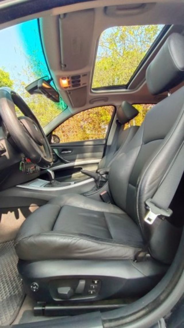 BMW 335i/雙增壓引擎/I-KEY/天窗/雙前電動座椅/左右恆溫空調  第18張相片