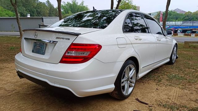 降價!!BENZ C250/天窗/雙前電動座椅/左右恆溫空調/摸門/後座出風口  第5張相片