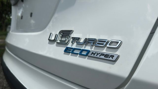 LUXGEN U6 TURBO ECO HYPER/一鍵啟動/360度環景/定速/摸門/抬頭顯示器/恆溫空調  第8張相片