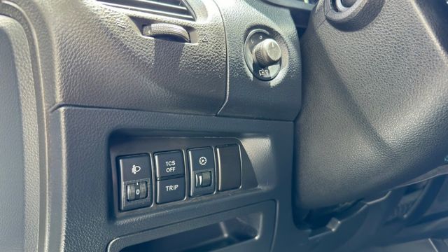 LUXGEN U6 TURBO ECO HYPER/一鍵啟動/360度環景/定速/摸門/抬頭顯示器/恆溫空調  第14張相片