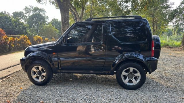 SUZUKI JIMNY/三門/4WD/後視鏡電動調整/後座分離傾倒  第8張相片