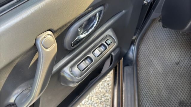 SUZUKI JIMNY/三門/4WD/後視鏡電動調整/後座分離傾倒  第13張相片