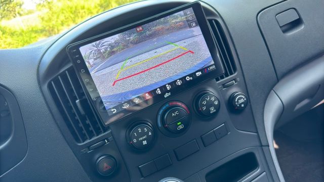 現代 史塔瑞獅/9人座/倒車顯影/後視鏡電動調整/後座出風口  第10張相片