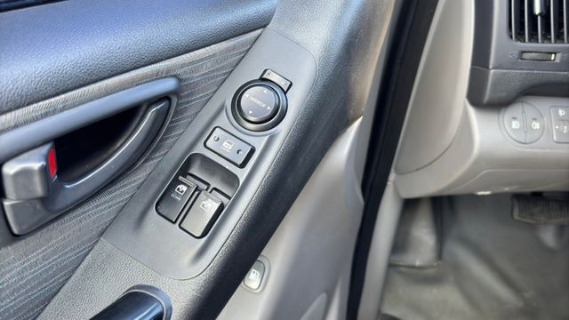 現代 史塔瑞獅/倒車顯影/第三排座椅/後座出風口  第9張相片