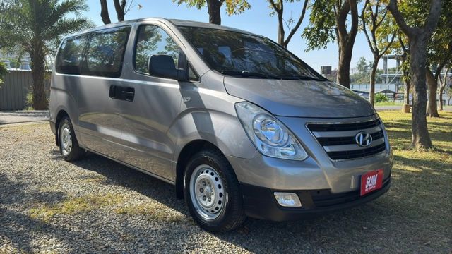現代 史塔瑞獅/倒車顯影/第三排座椅/後座出風口  第18張相片