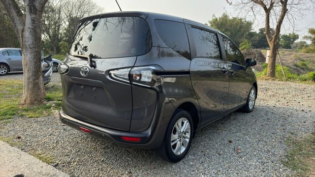 TOYOTA SIENTA/I-KEY/循跡防滑/車道偏移警示系統/自動緊急煞車系統  第5張相片