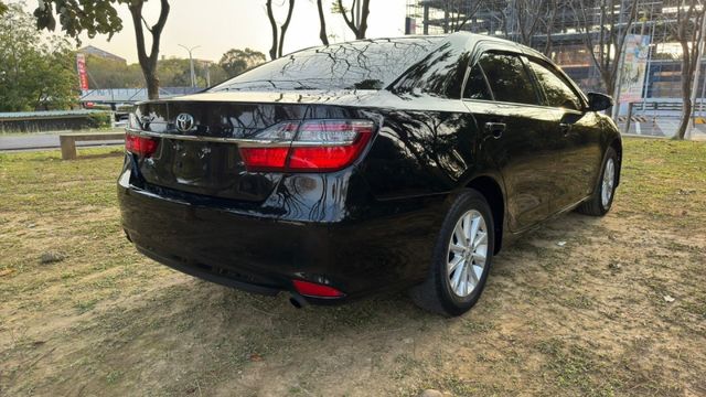 TOYOTA CAMRY/倒車顯影/胎壓偵測/雙區恆溫空調/電動後視鏡/後座出風口  第5張相片