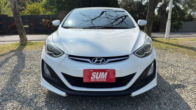 Hyundai Elantra/倒車顯影/定速/電動後視鏡/雙區恆溫空調/後座出風口  第2張相片