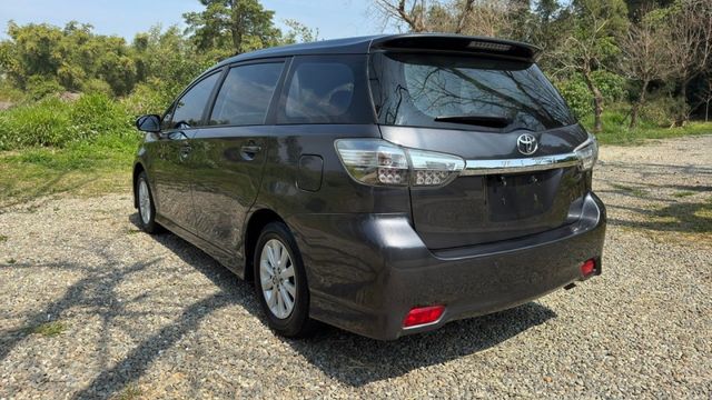 TOYOTA WISH/I-KEY/倒車顯影/定速/電動後視鏡/抬頭顯示器/第三排座椅/後座出風口  第7張相片