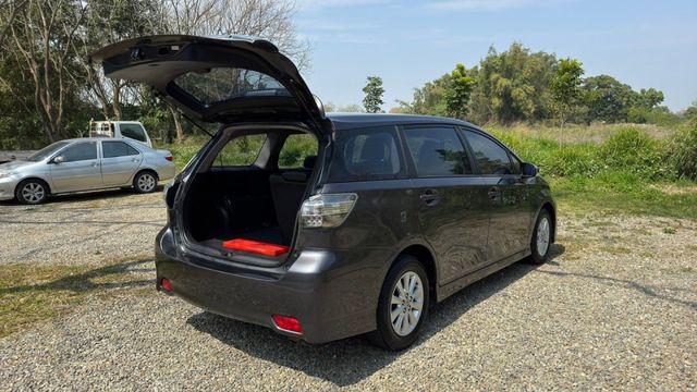 TOYOTA WISH/I-KEY/倒車顯影/定速/電動後視鏡/抬頭顯示器/第三排座椅/後座出風口  第19張相片