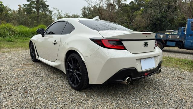 TOYOTA GR86/手排/I-KEY/倒車顯影/雙前電熱椅/定速/循跡防滑/粉塵過濾器/煞車力道分配系統  第7張相片