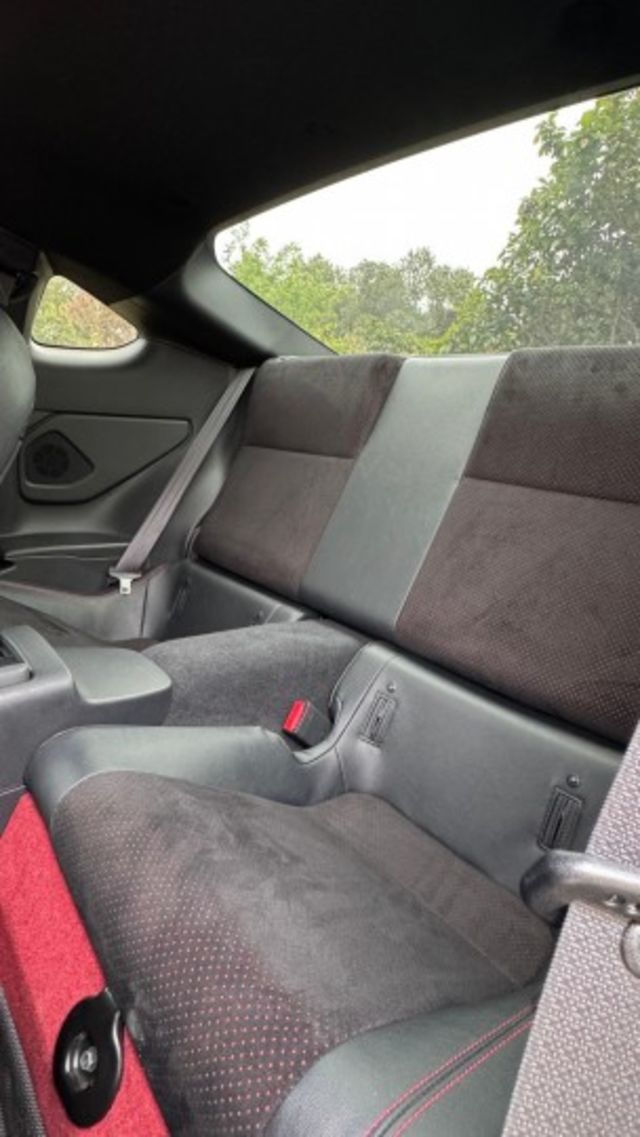 TOYOTA GR86/手排/I-KEY/倒車顯影/雙前電熱椅/定速/循跡防滑/粉塵過濾器/煞車力道分配系統  第16張相片
