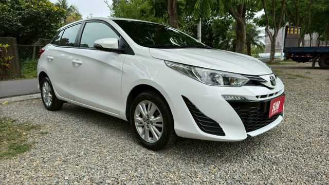 TOYOTA YARIS/LED日行燈/循跡防滑/電動後視鏡  第4張相片