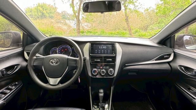 TOYOTA YARIS/LED日行燈/循跡防滑/電動後視鏡  第9張相片