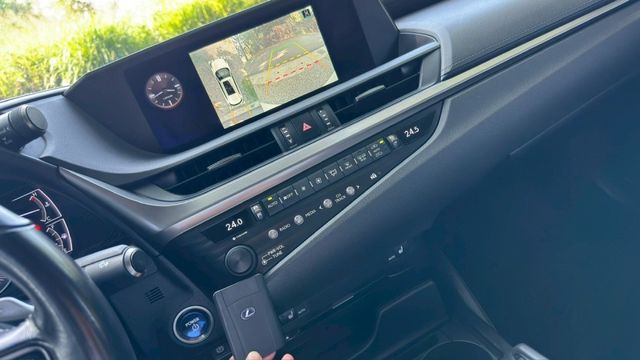 LEXUS ES300H/I-KEY/360度環景/跟車系統/盲點偵測/抬頭顯示器/雙前電動作椅/後座出風口  第12張相片