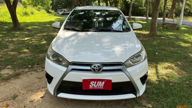 TOYOTA YARIS/倒車顯影/電動後視鏡/後座6/4分離  第4張相片