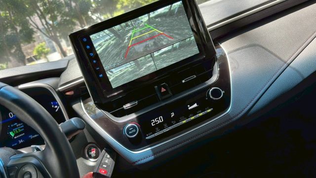 TOYOTA ALTIS/GR/I-KEY/倒車顯影/跟車系統/循跡防滑/胎壓偵測/電動後視鏡/後座出風口  第12張相片