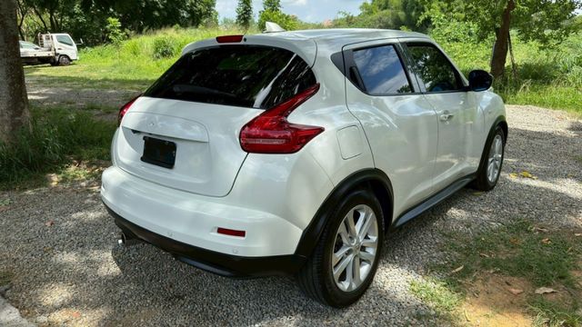 NISSAN JUKE/4WD/I-KEY/倒車顯影/恆溫空調/循跡防滑/定速/電動後視鏡/摸門  第5張相片