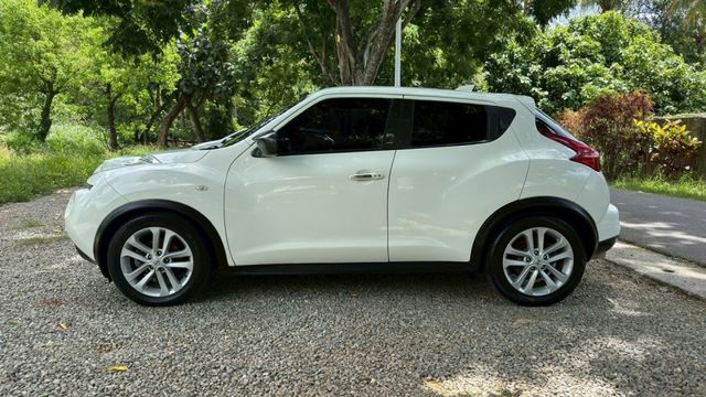 NISSAN JUKE/4WD/I-KEY/倒車顯影/恆溫空調/循跡防滑/定速/電動後視鏡/摸門  第8張相片