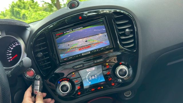 NISSAN JUKE/4WD/I-KEY/倒車顯影/恆溫空調/循跡防滑/定速/電動後視鏡/摸門  第11張相片