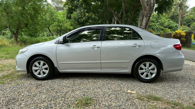 TOYOTA ALTIS/倒車顯影/定速/胎壓偵測/抬頭顯示器/電動後視鏡  第8張相片