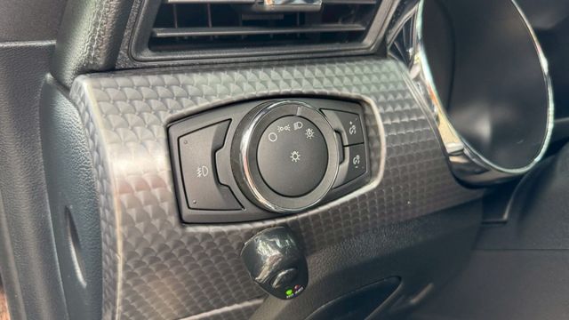 FORD 野馬/I-KEY/倒車顯影/定速/雙前通風+加熱座椅/盲點偵測/循跡防滑/駕駛記憶座椅/雙前電動座椅  第14張相片