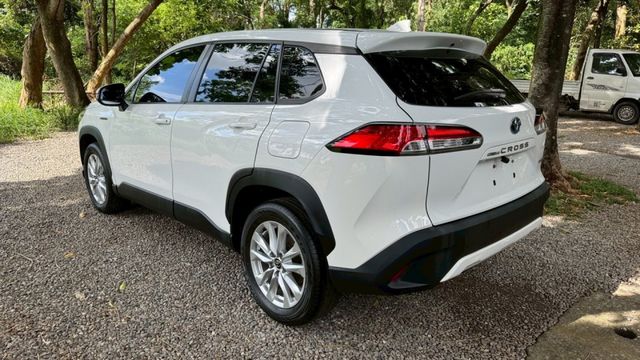 TOYOTA CC/I-KEY/跟車系統/循跡防滑/電動後視鏡/後座出風口  第7張相片