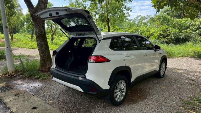 TOYOTA CC/I-KEY/跟車系統/循跡防滑/電動後視鏡/後座出風口  第18張相片