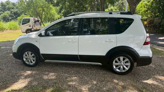 NISSAN LIVINA/胎壓偵測/後視鏡電動調整  第8張相片
