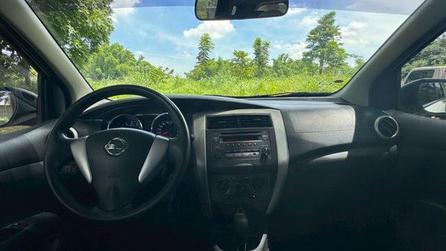 NISSAN LIVINA/胎壓偵測/後視鏡電動調整  第9張相片