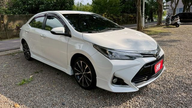 TOYOTA ALTIS/I-KEY/倒車顯影/定速/循跡防滑/恆溫空調/電動後視鏡  第4張相片