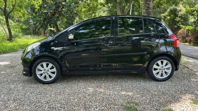 TOYOTA YARIS/I-KEY/安卓機/電動後視鏡/後座6/4分離  第8張相片