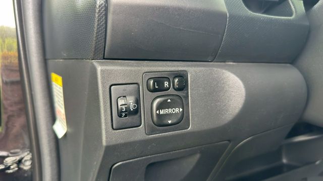 TOYOTA YARIS/I-KEY/安卓機/電動後視鏡/後座6/4分離  第12張相片