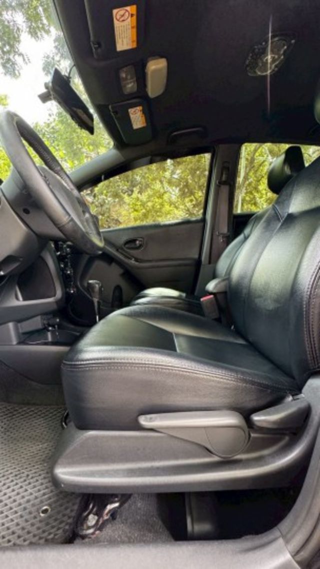 TOYOTA YARIS/I-KEY/安卓機/電動後視鏡/後座6/4分離  第13張相片
