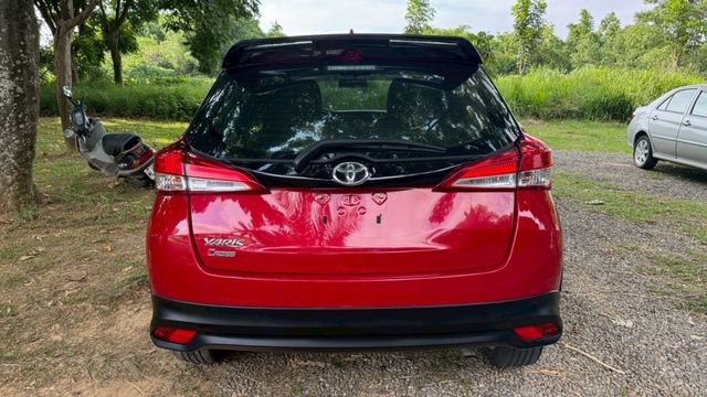 TOYOTA YARIS CROSS/循跡防滑/電動後視鏡/後座6/4分離  第6張相片